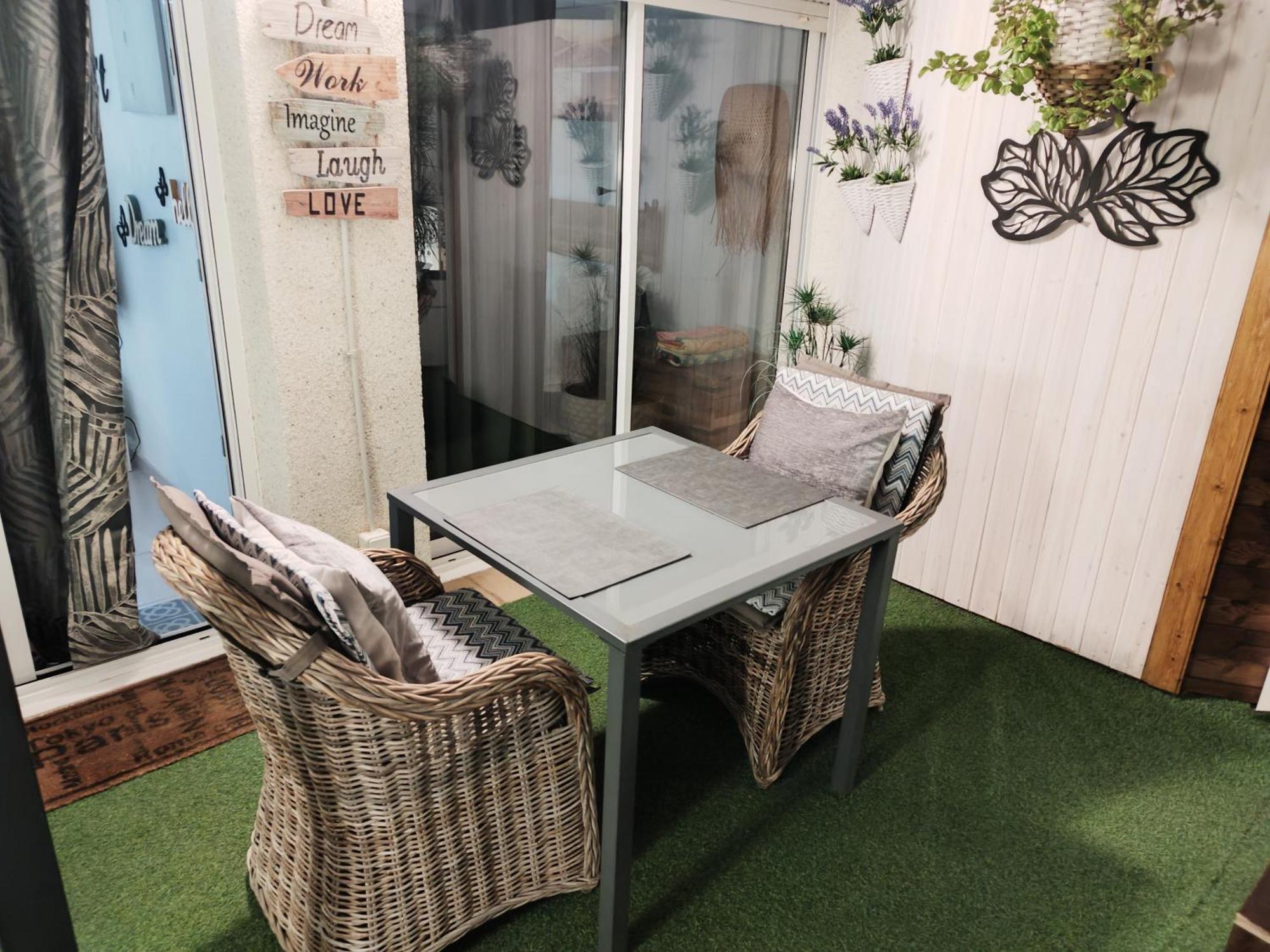 APARTMENT BIG PRIVAT TERRACE CALAFELL BEACH FREE Parking Bagian luar foto